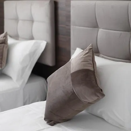 Le Dodici Porte - De Maria 7 By District Bologna