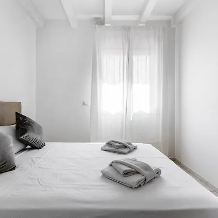 Le Dodici Porte - De Maria 7 By District * Bologna