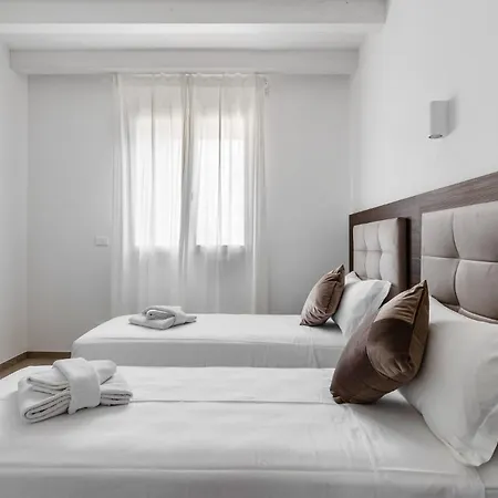 Le Dodici Porte - De Maria 7 By District