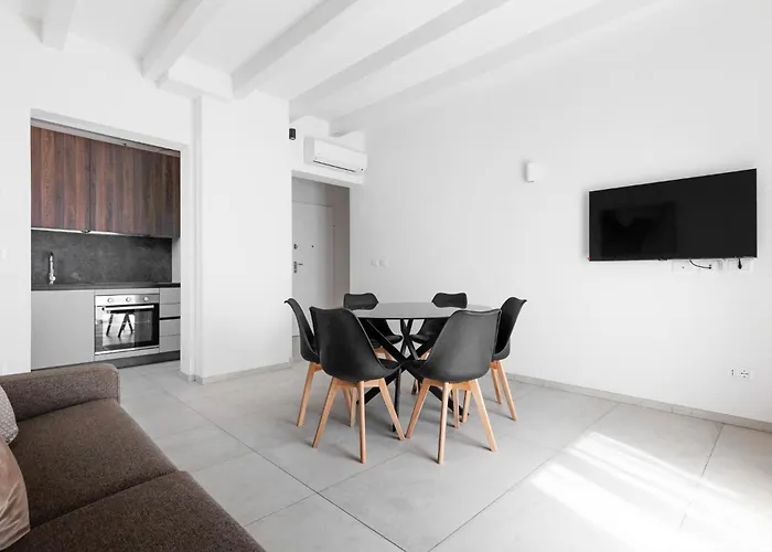 Le Dodici Porte - De Maria 7 By District