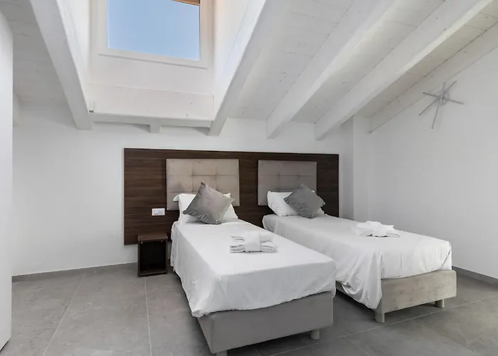 Le Dodici Porte - De Maria 7 By District *