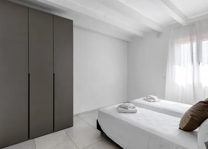 Le Dodici Porte - De Maria 7 By District *