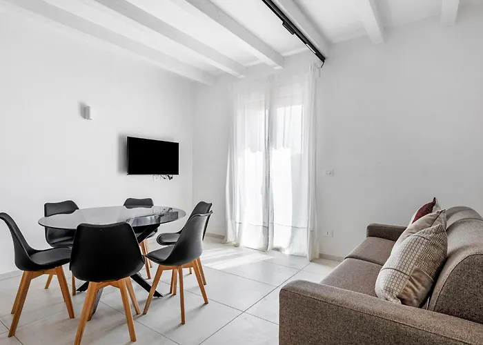 아파트 Le Dodici Porte - De Maria 7 By District *